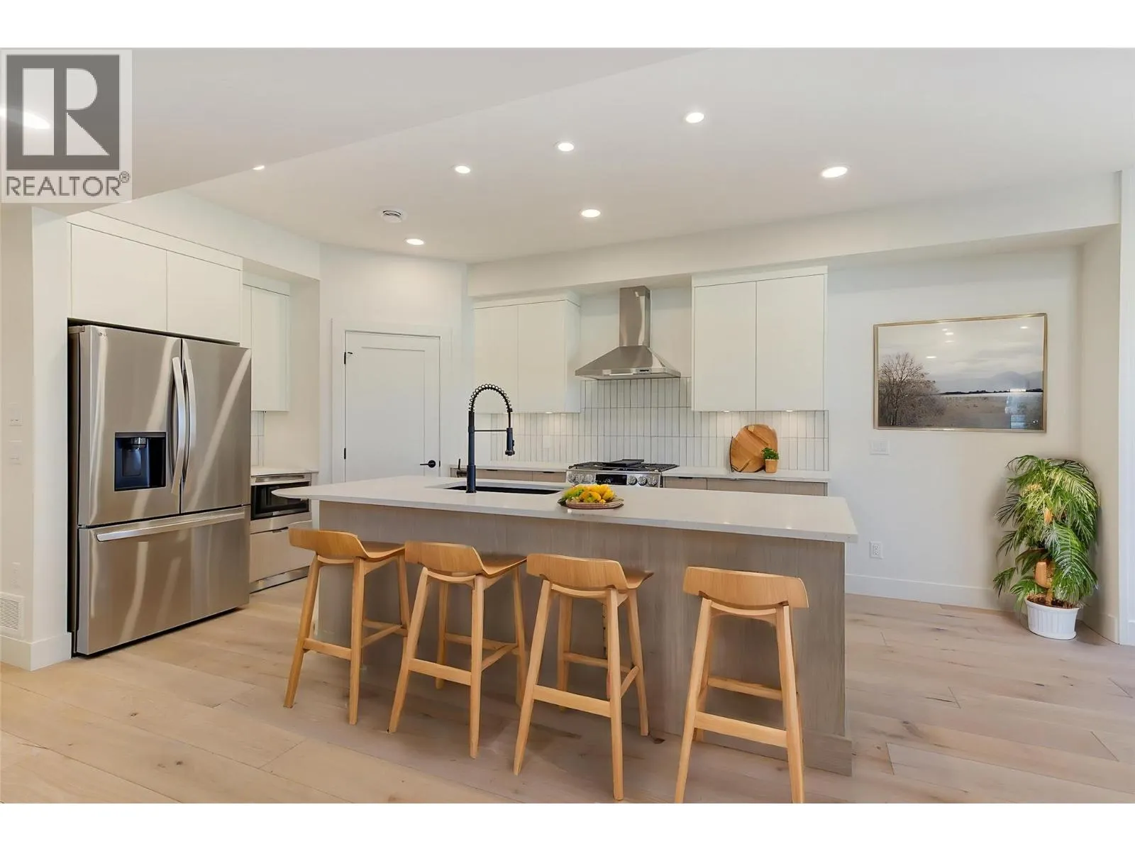 857 Kinnear Court