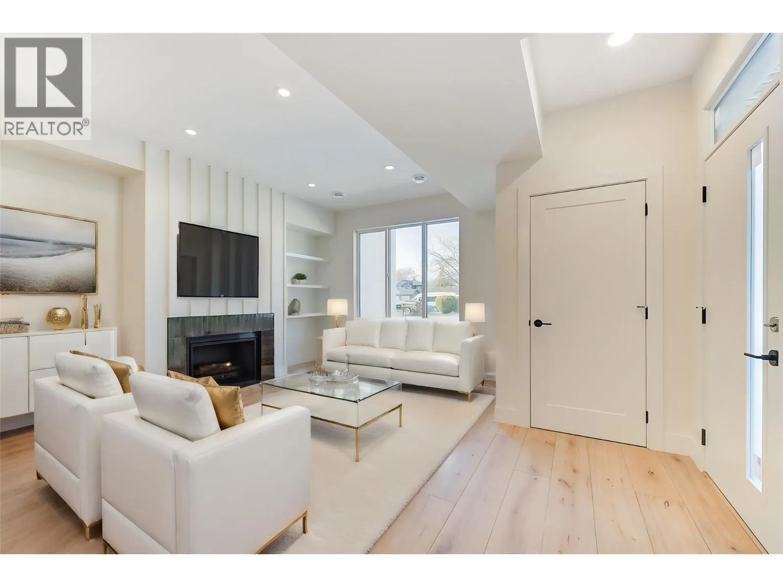857 Kinnear Court