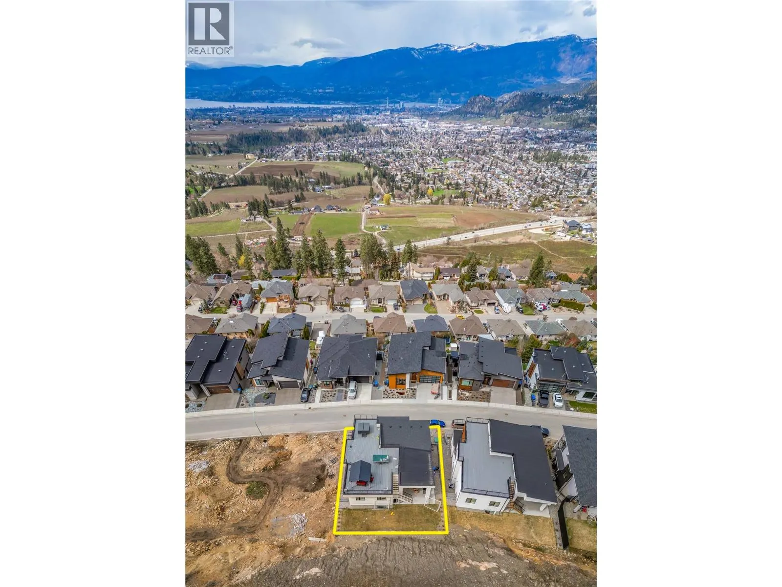 1189 Lone Pine Drive