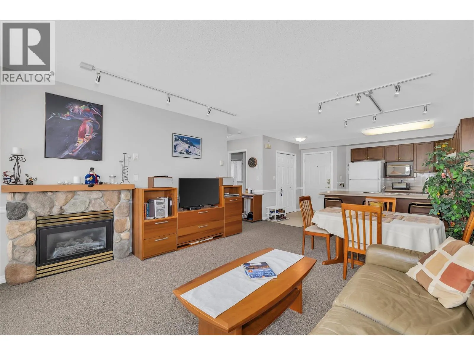 215 Kettleview Road Unit# 402