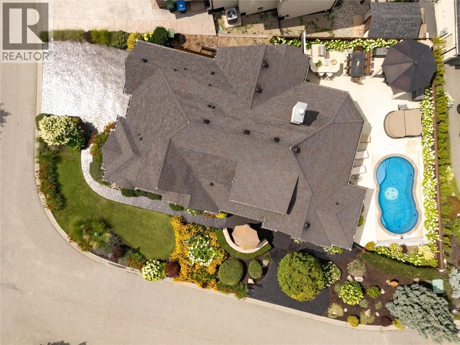 4768 CARMEL Crescent