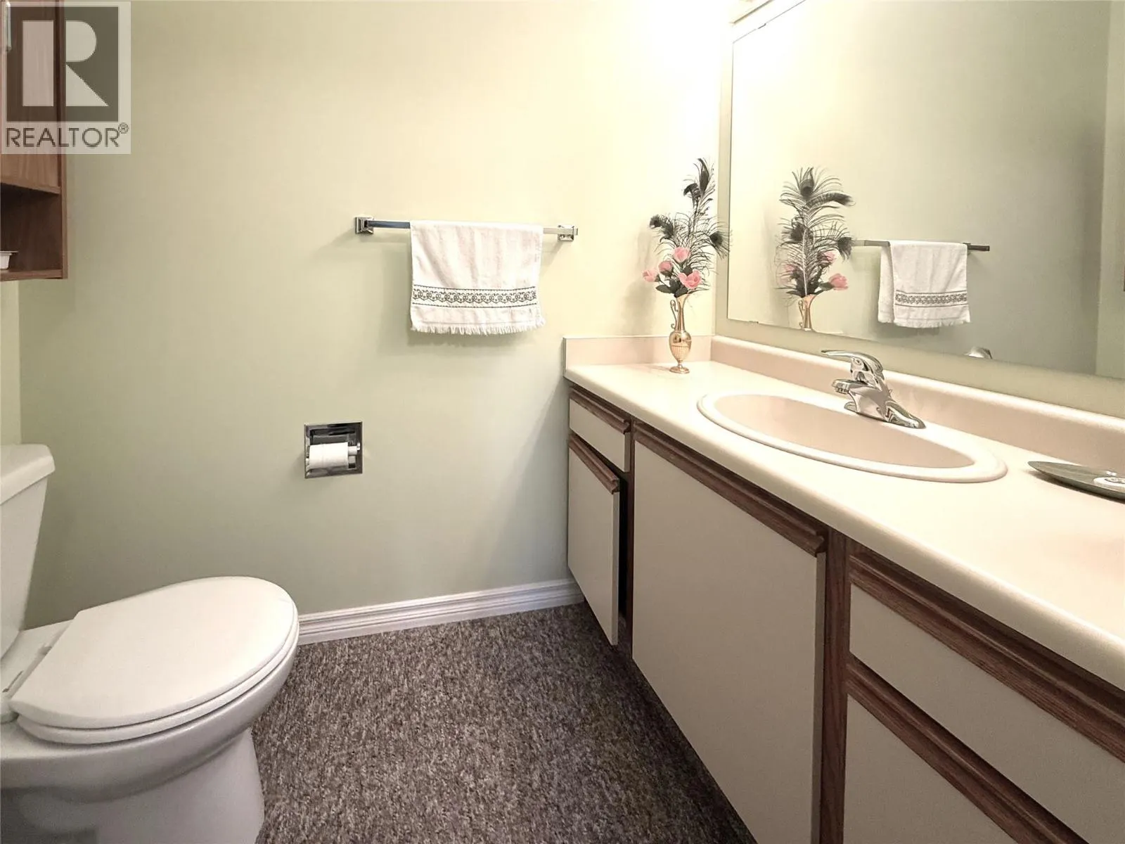 338 NICOLA Street Unit# 203