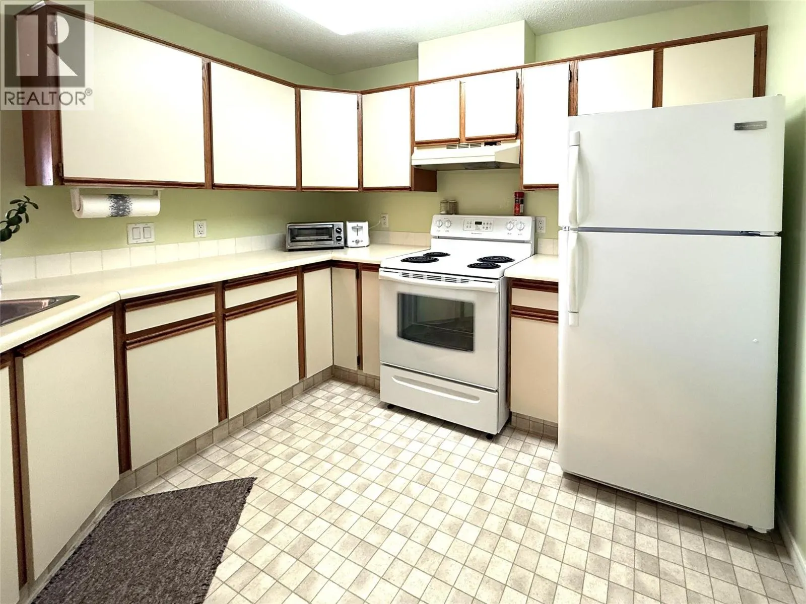 338 NICOLA Street Unit# 203