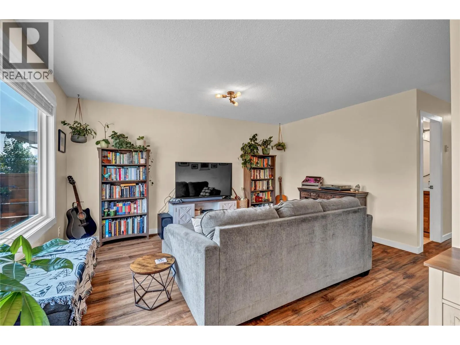 2487 Cornwall Drive