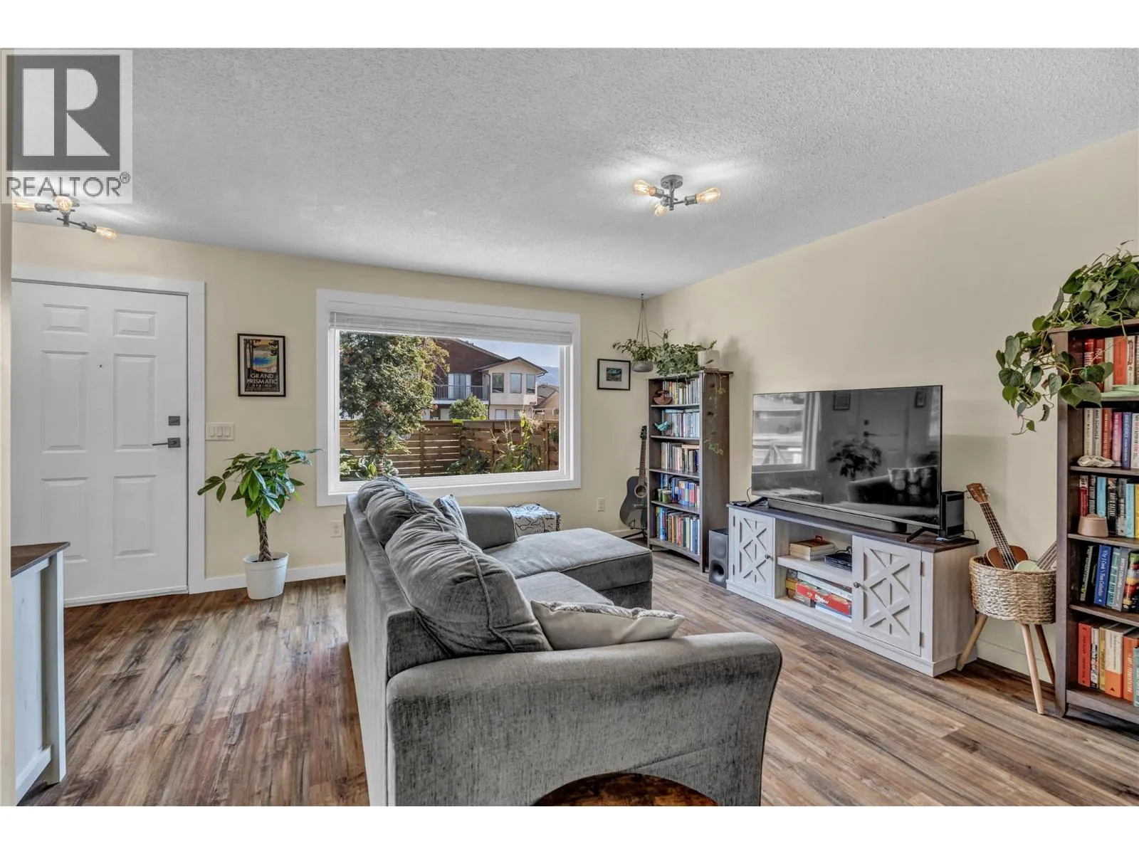 2487 Cornwall Drive