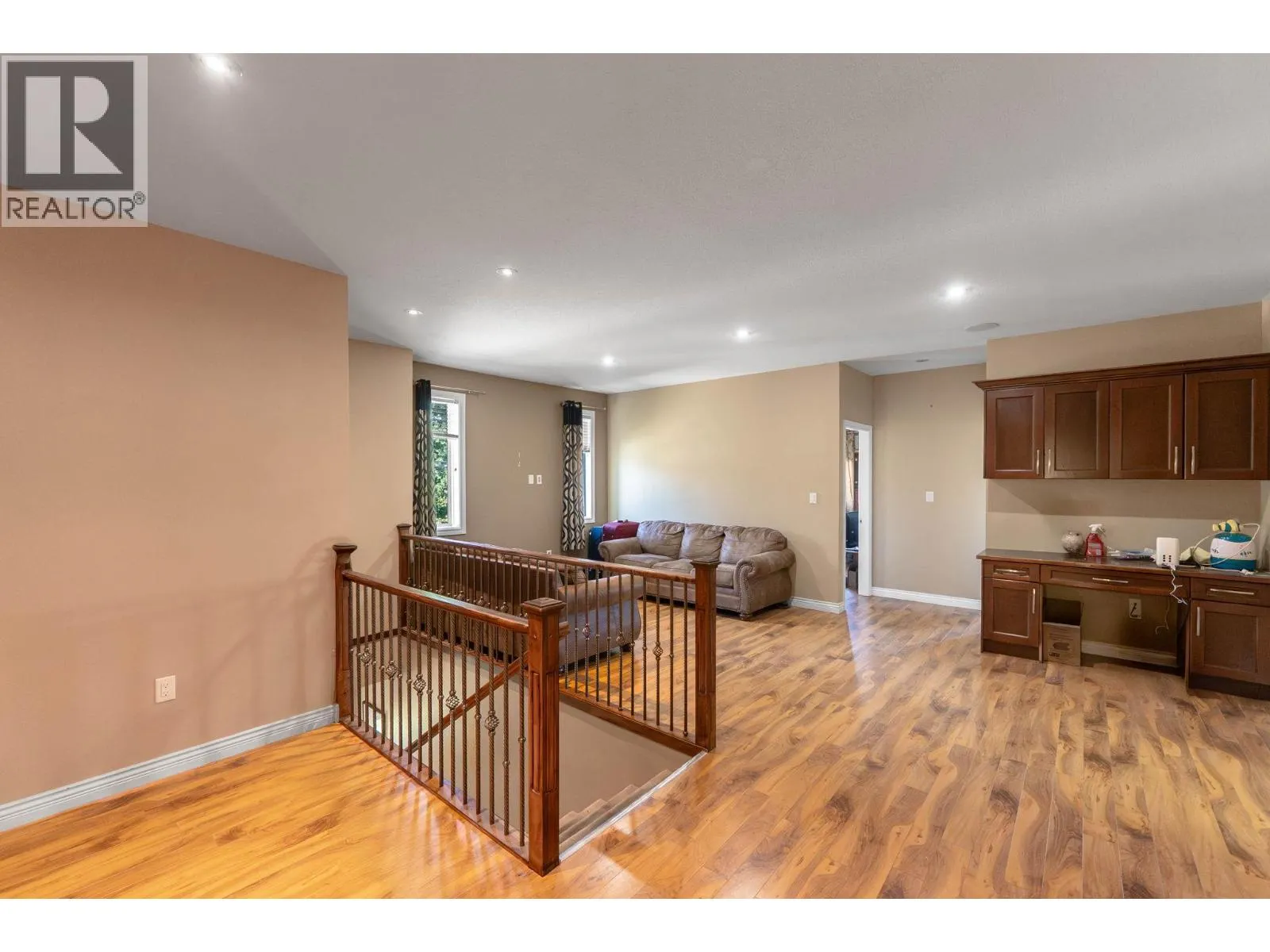 297 WATERFORD Avenue Unit# 102