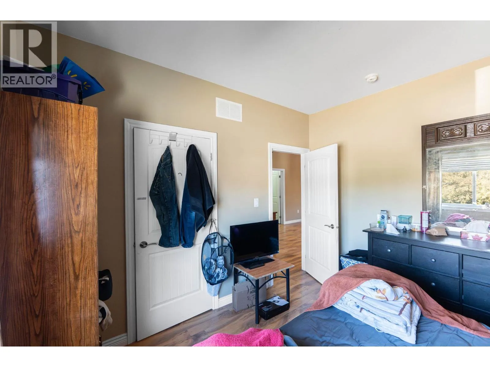 297 WATERFORD Avenue Unit# 102