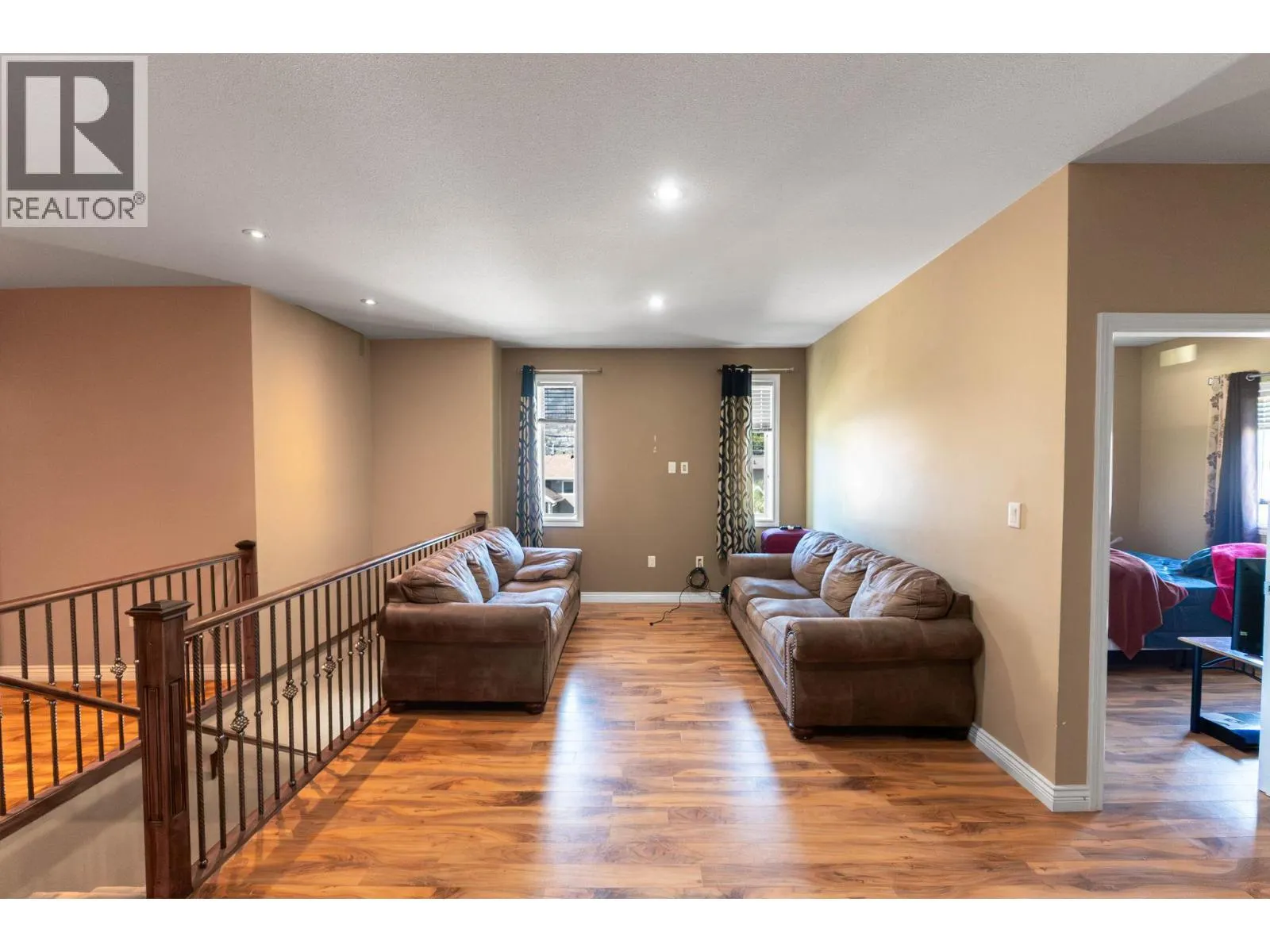297 WATERFORD Avenue Unit# 102