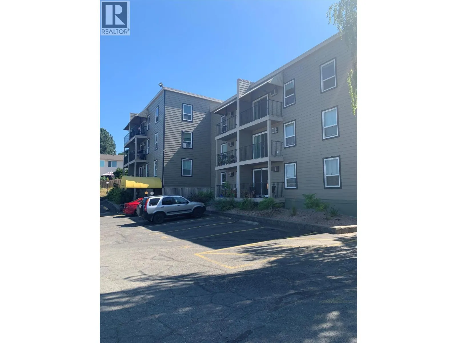 751 Grandview Terrace Unit# 102