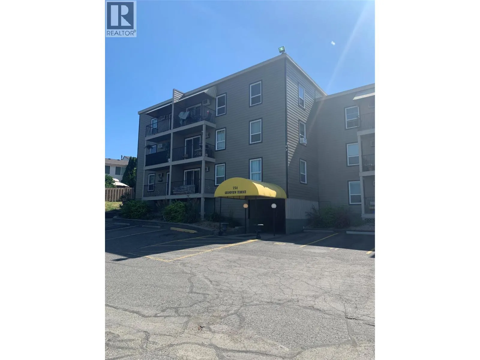 751 Grandview Terrace Unit# 102