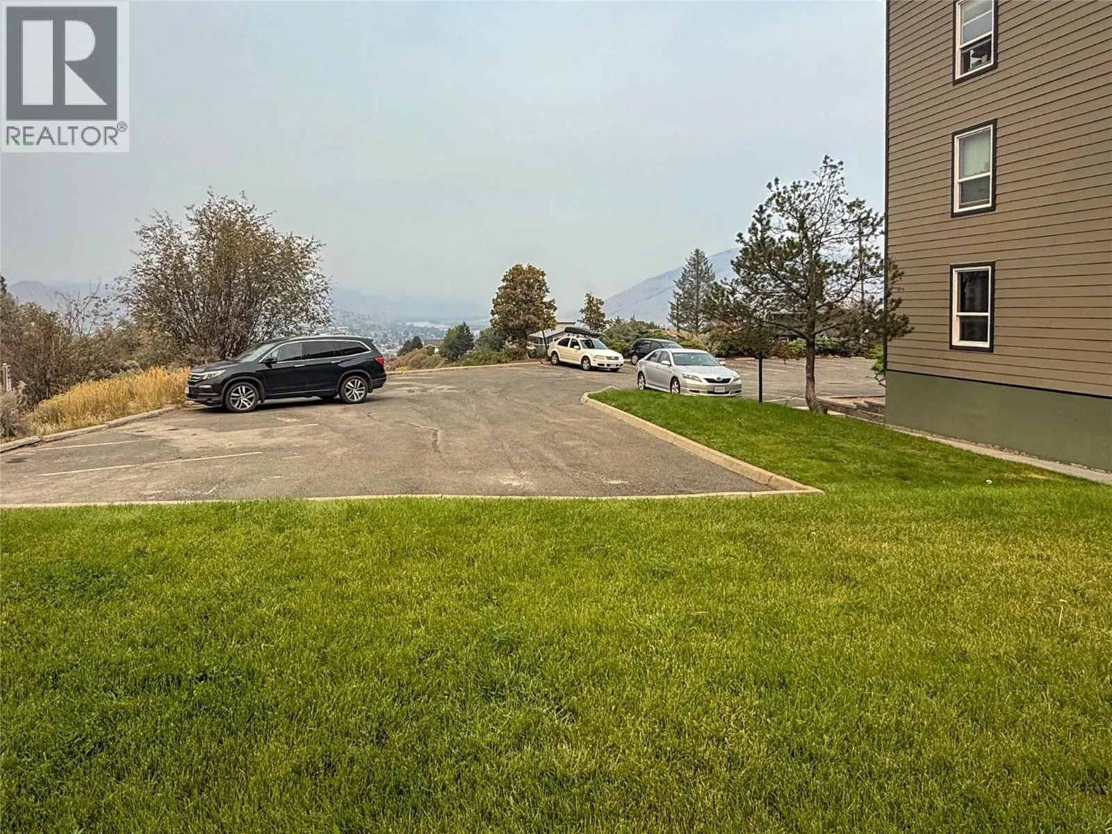 751 Grandview Terrace Unit# 102