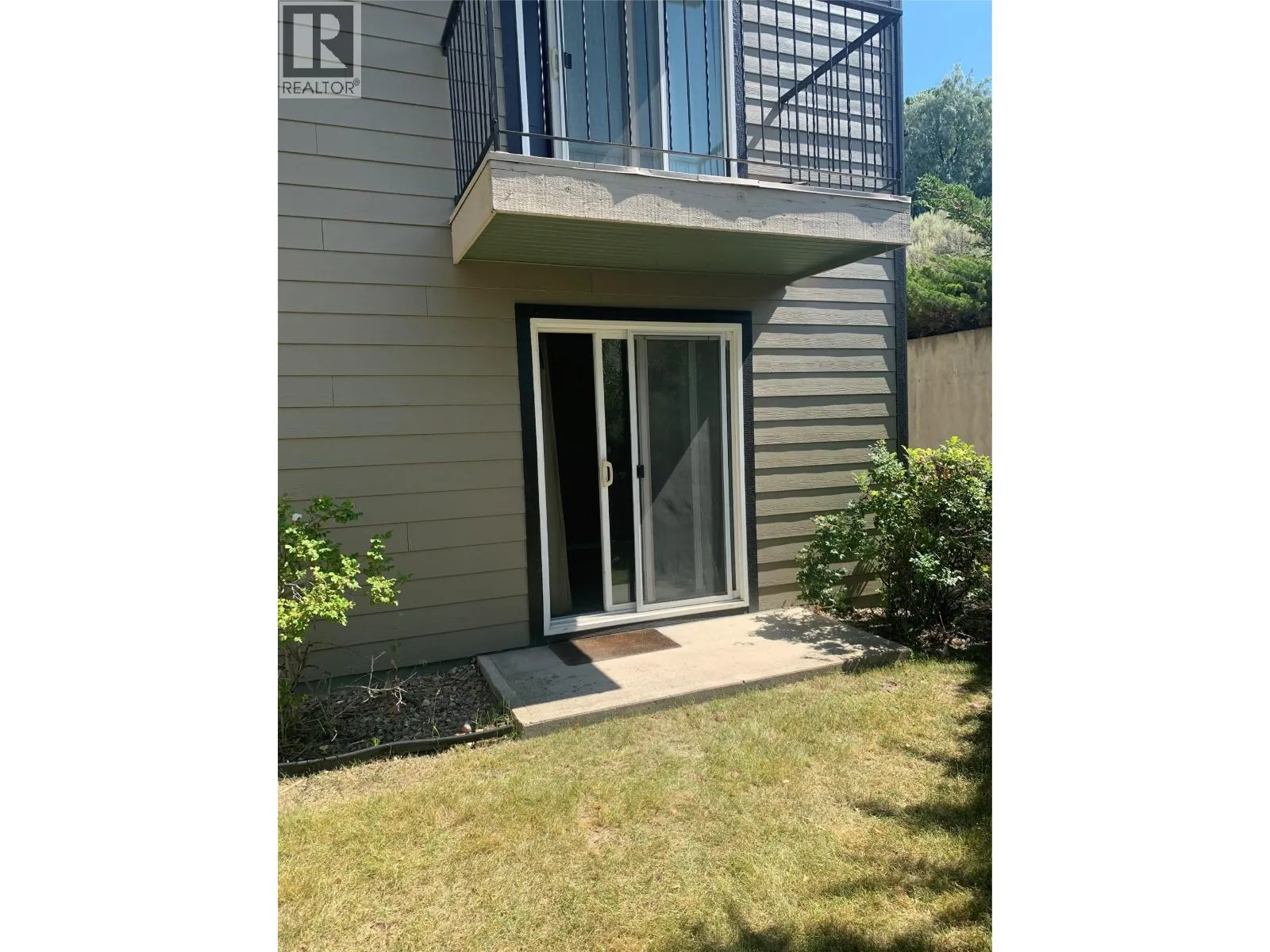 751 Grandview Terrace Unit# 102