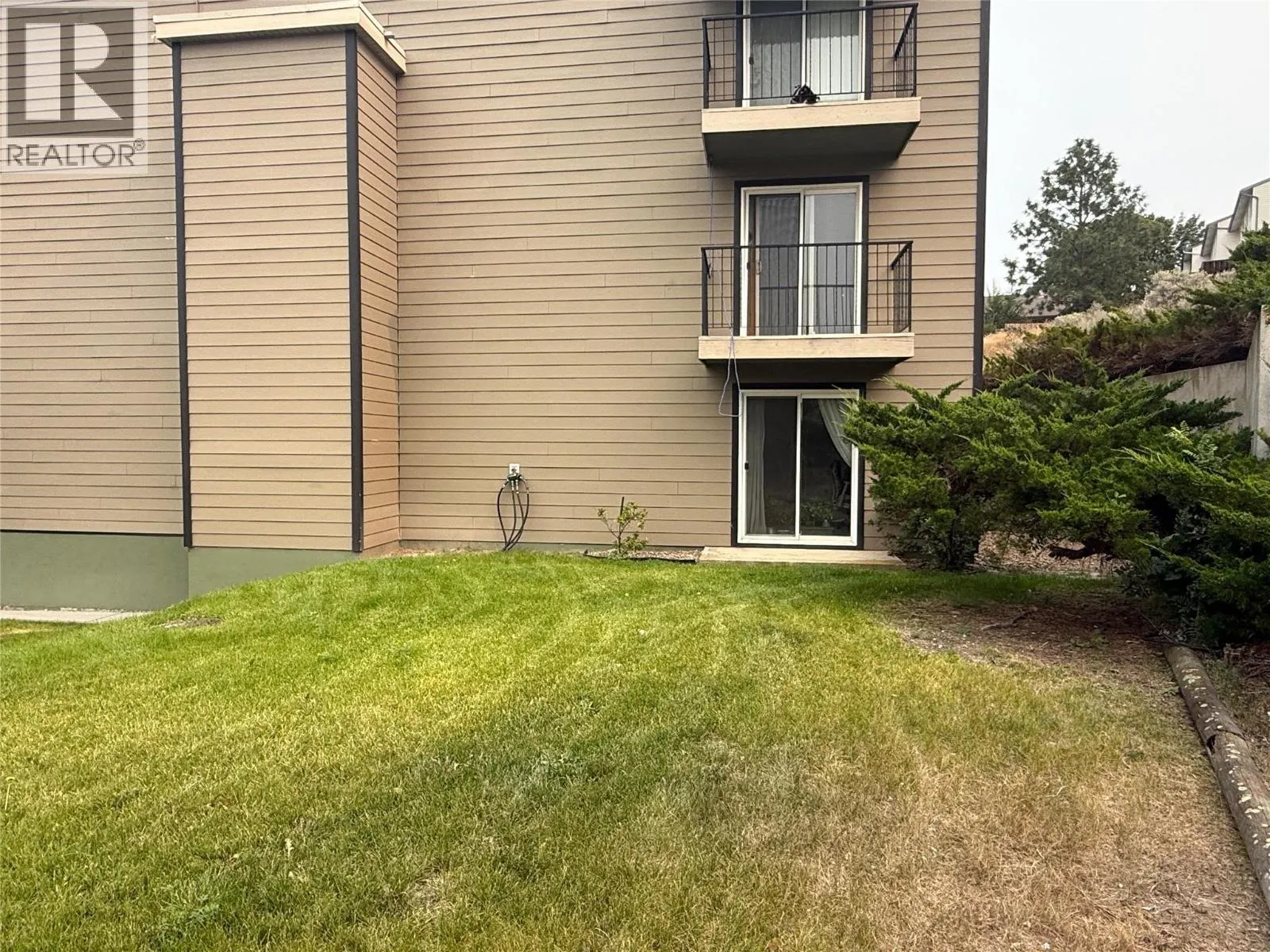 751 Grandview Terrace Unit# 102