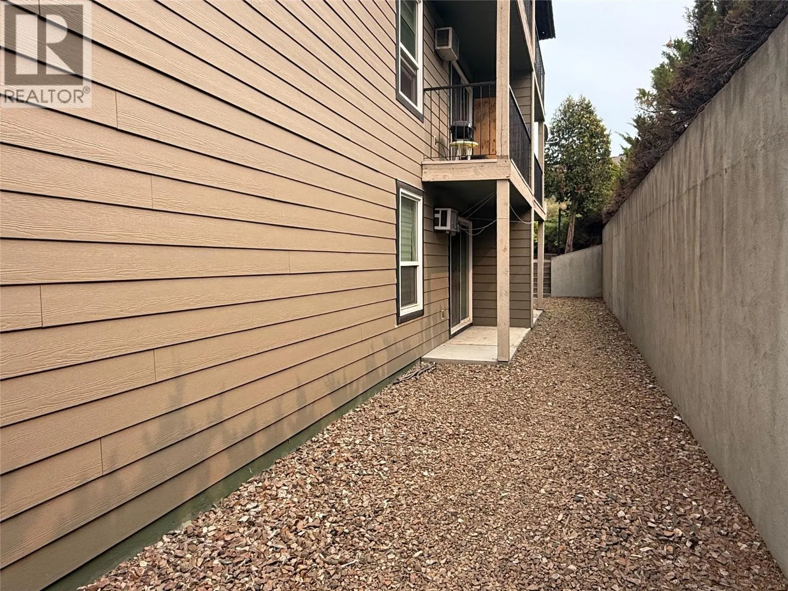 751 Grandview Terrace Unit# 102