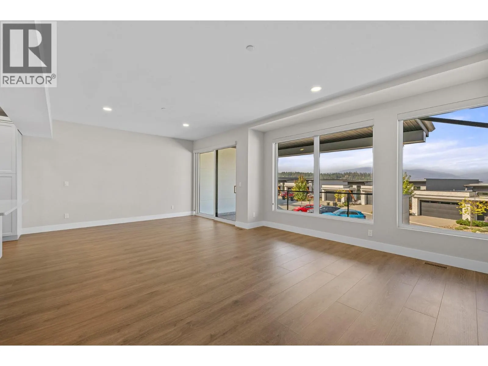 269 Diamond Way Unit# 4