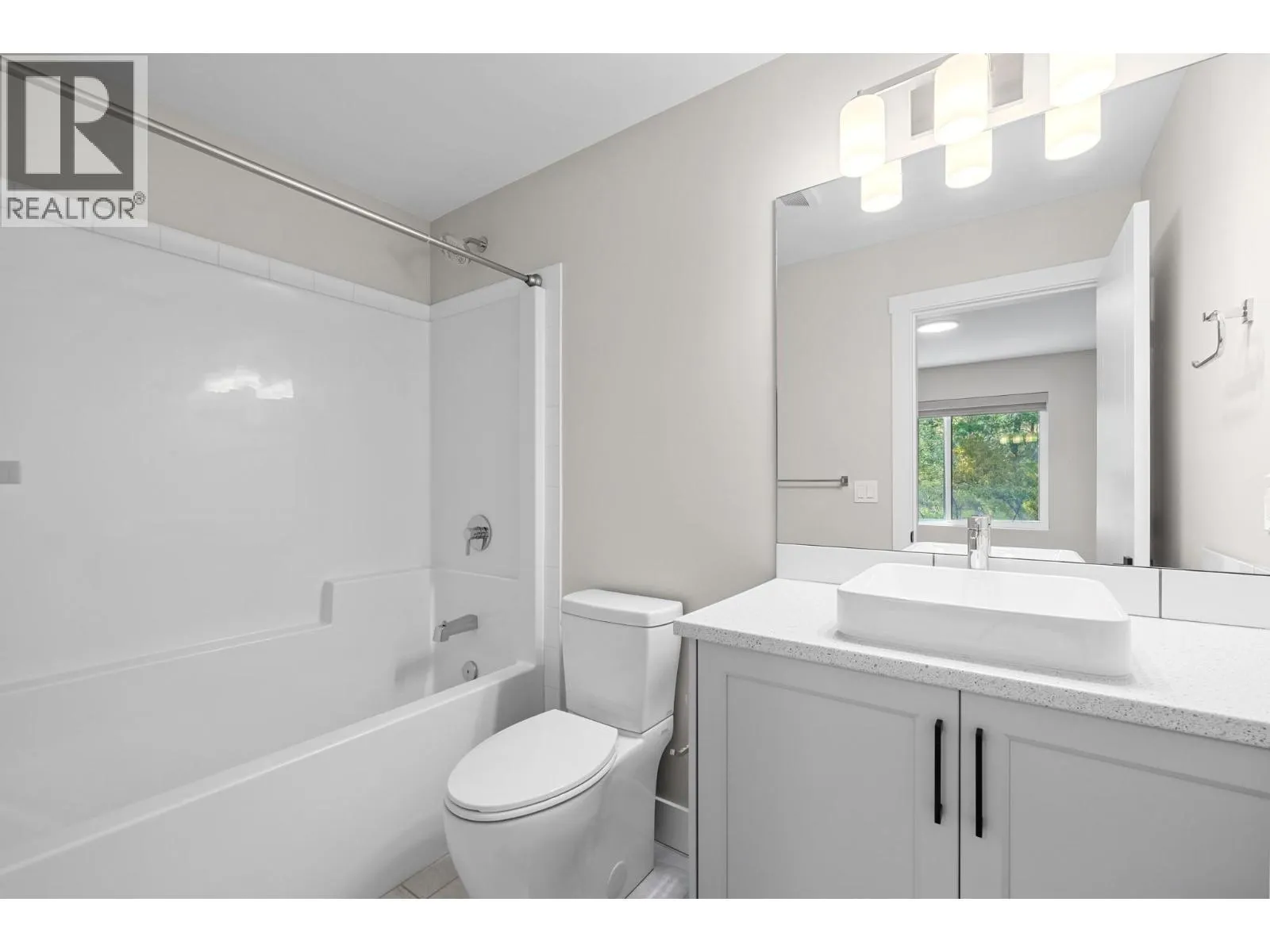 269 Diamond Way Unit# 4