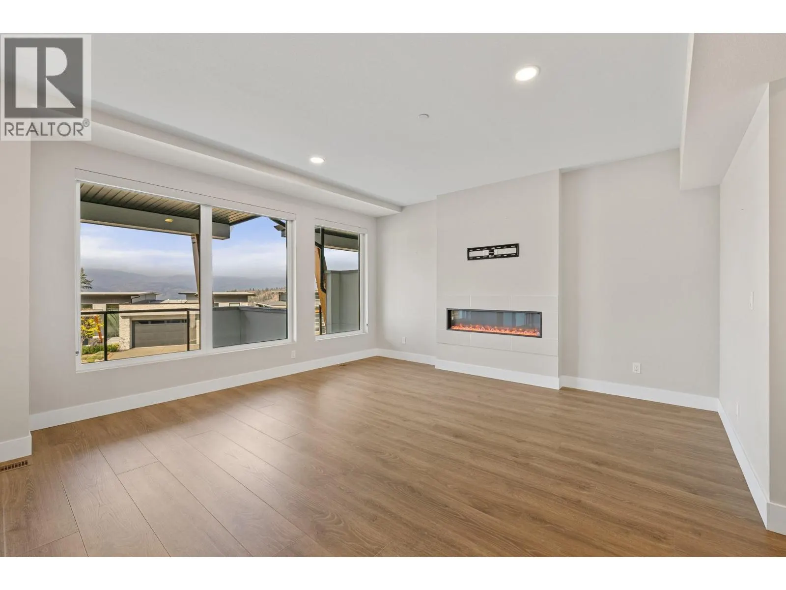 269 Diamond Way Unit# 4