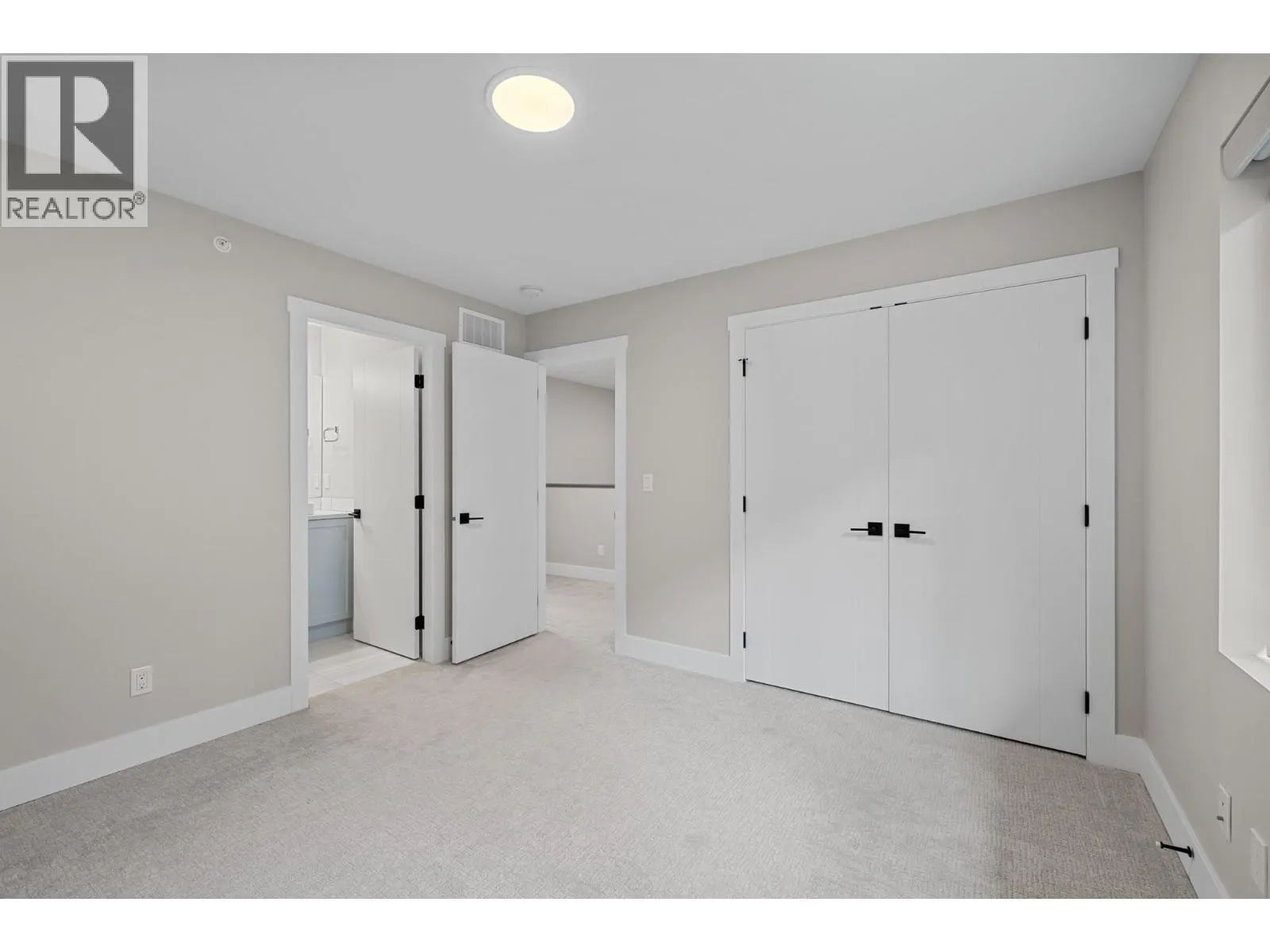 269 Diamond Way Unit# 4