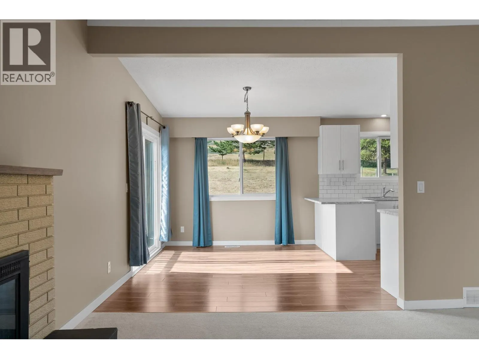 1365 CLEARVIEW Drive