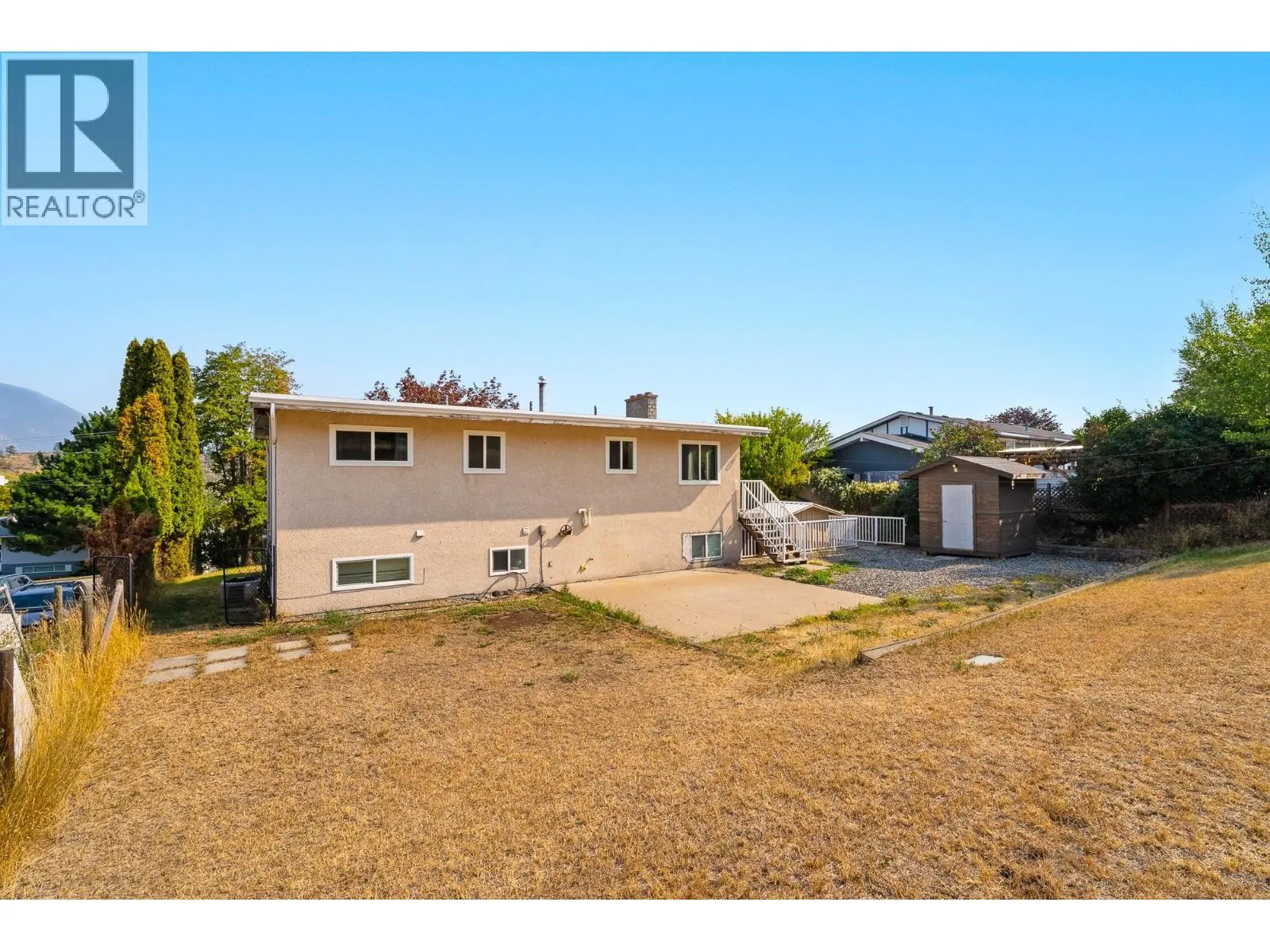 1365 CLEARVIEW Drive