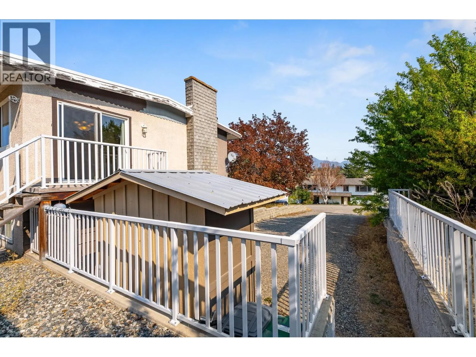 1365 CLEARVIEW Drive