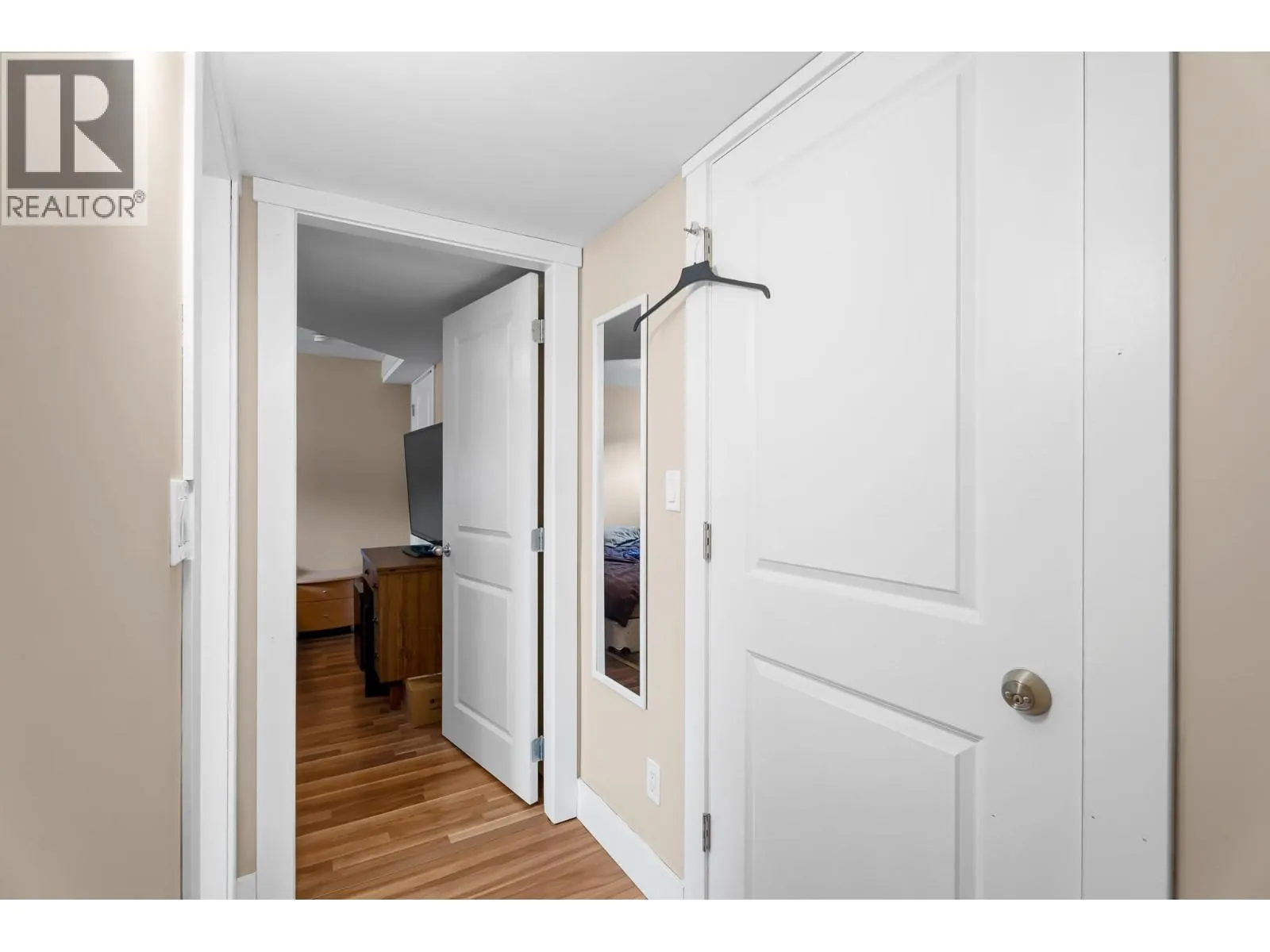 1365 CLEARVIEW Drive