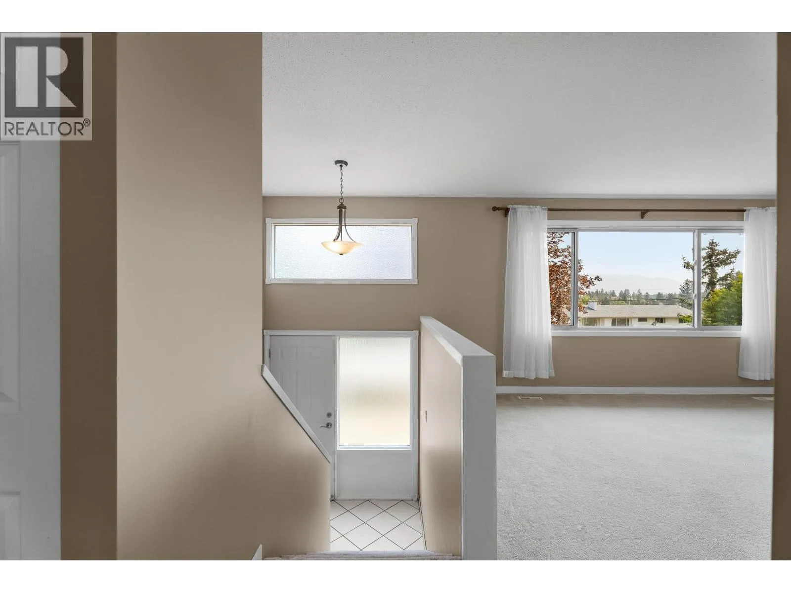 1365 CLEARVIEW Drive