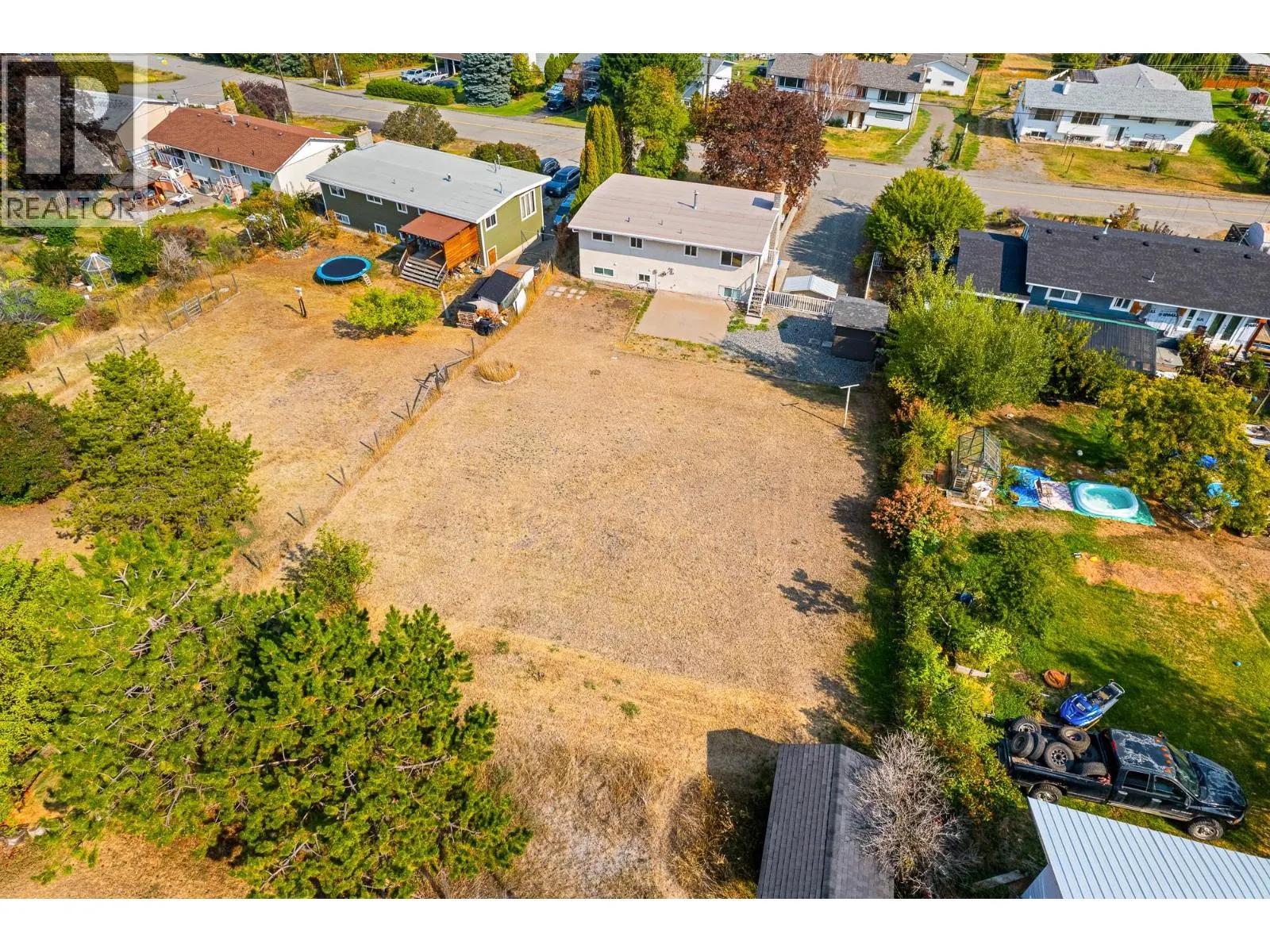 1365 CLEARVIEW Drive