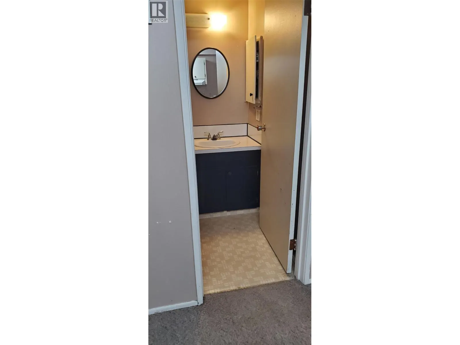 45 ridgemont Avenue Unit# 102