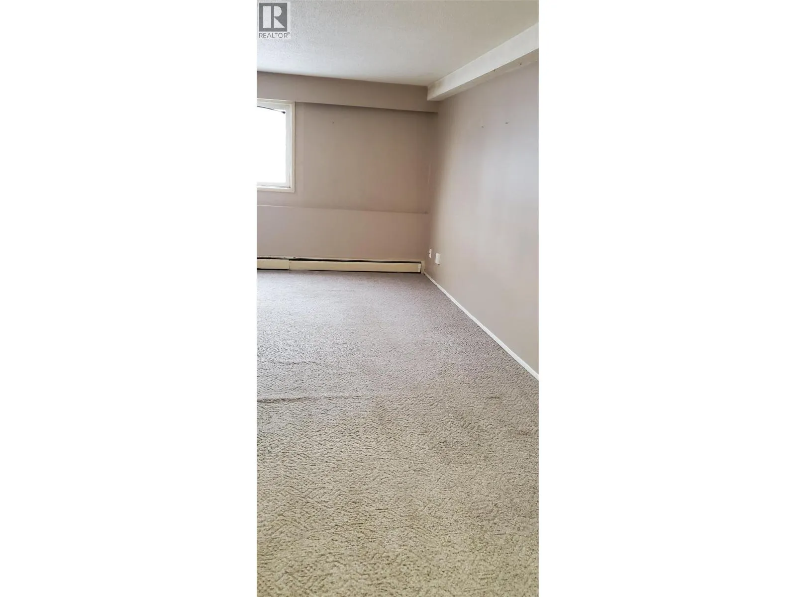 45 ridgemont Avenue Unit# 102