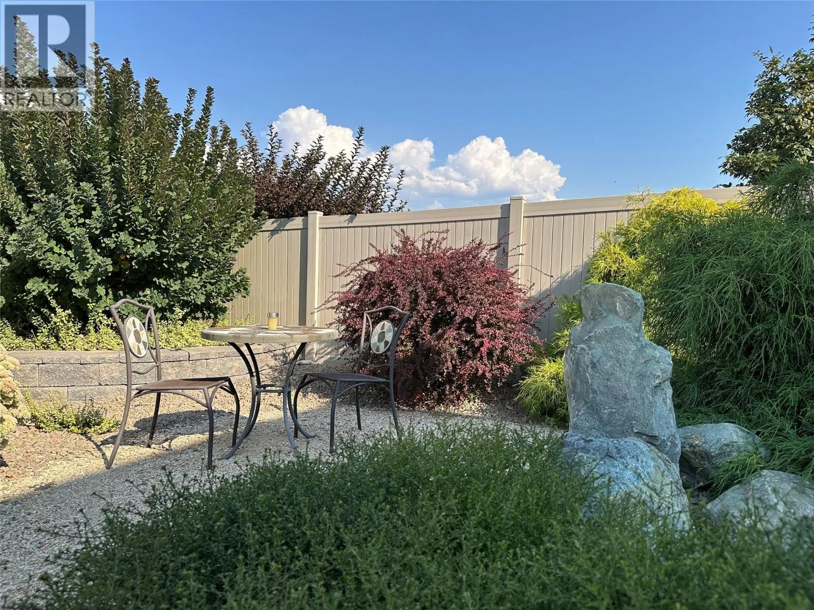 440 MERLOT Avenue