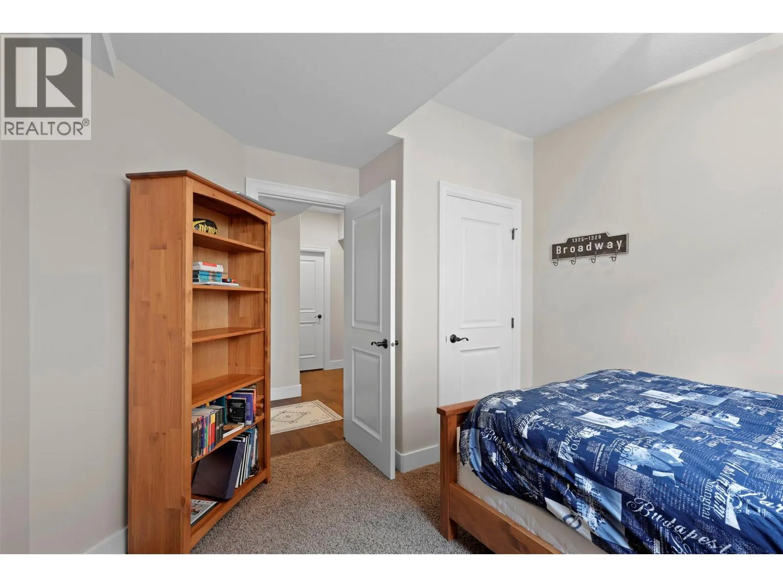 3065 Birkenhead Drive