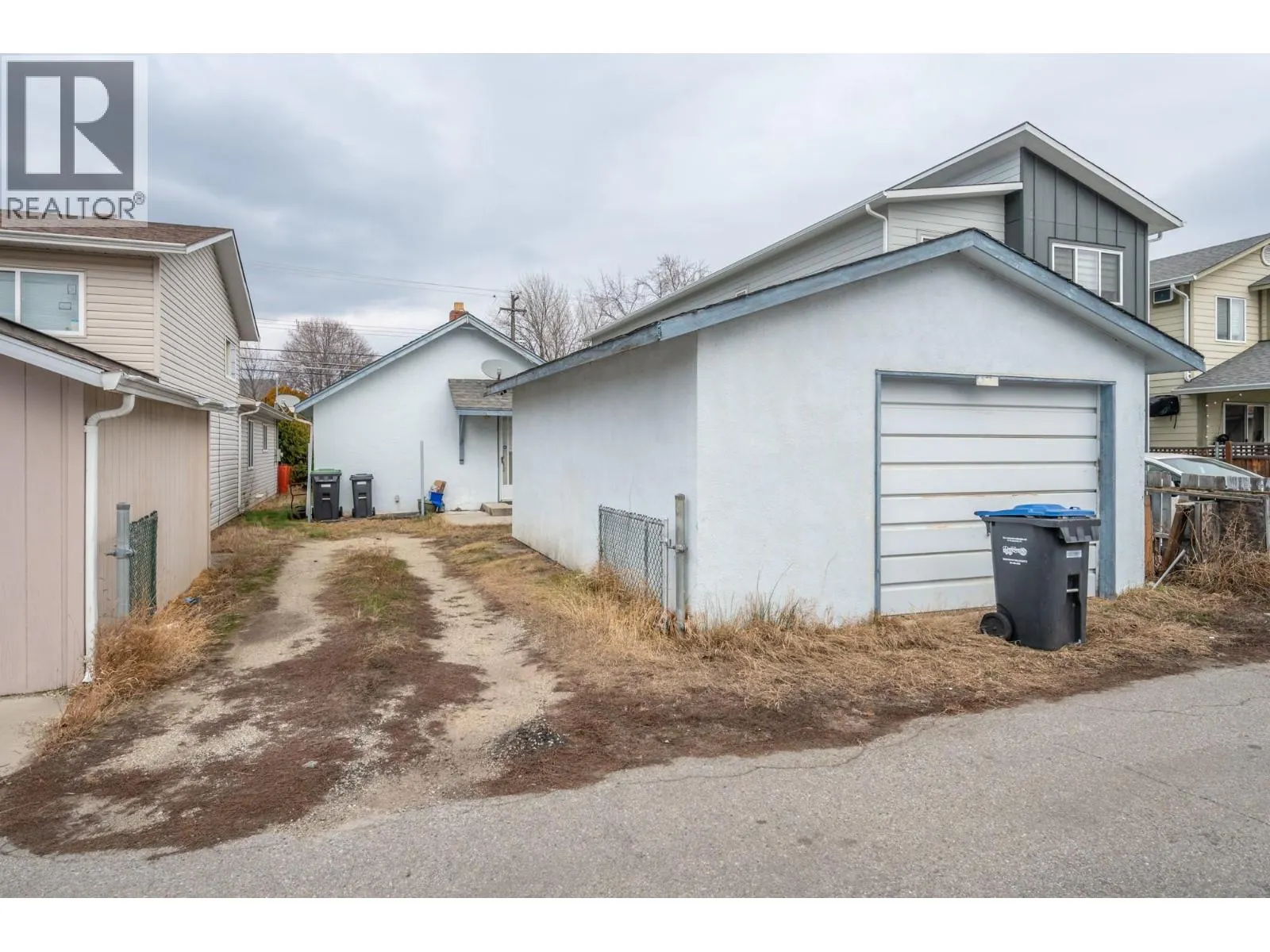 468 Wade Avenue W