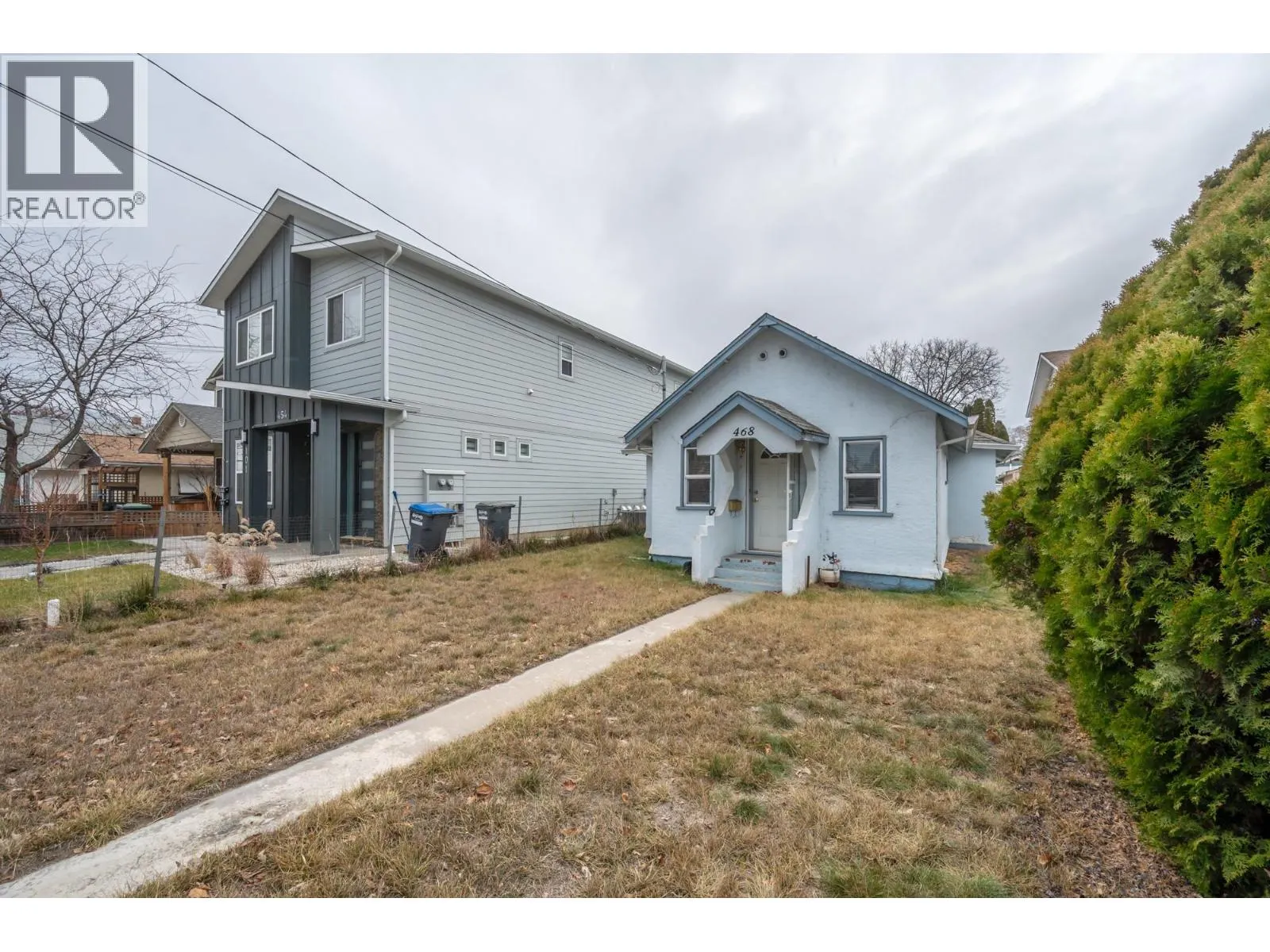 468 Wade Avenue W