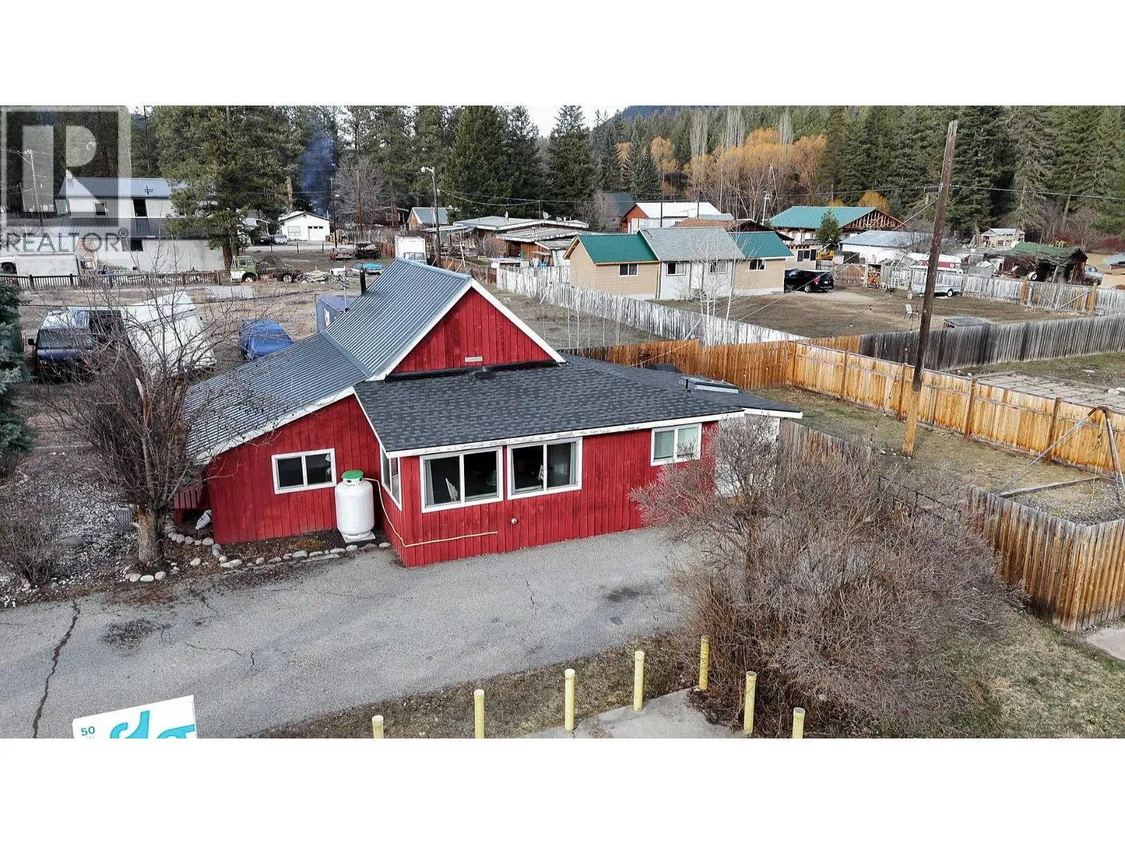5844 Highway 33