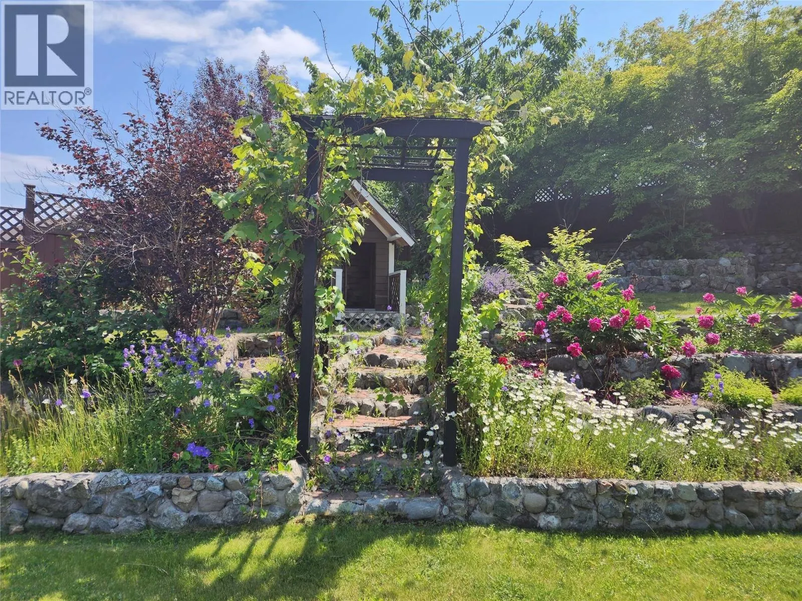1925 englemann Court
