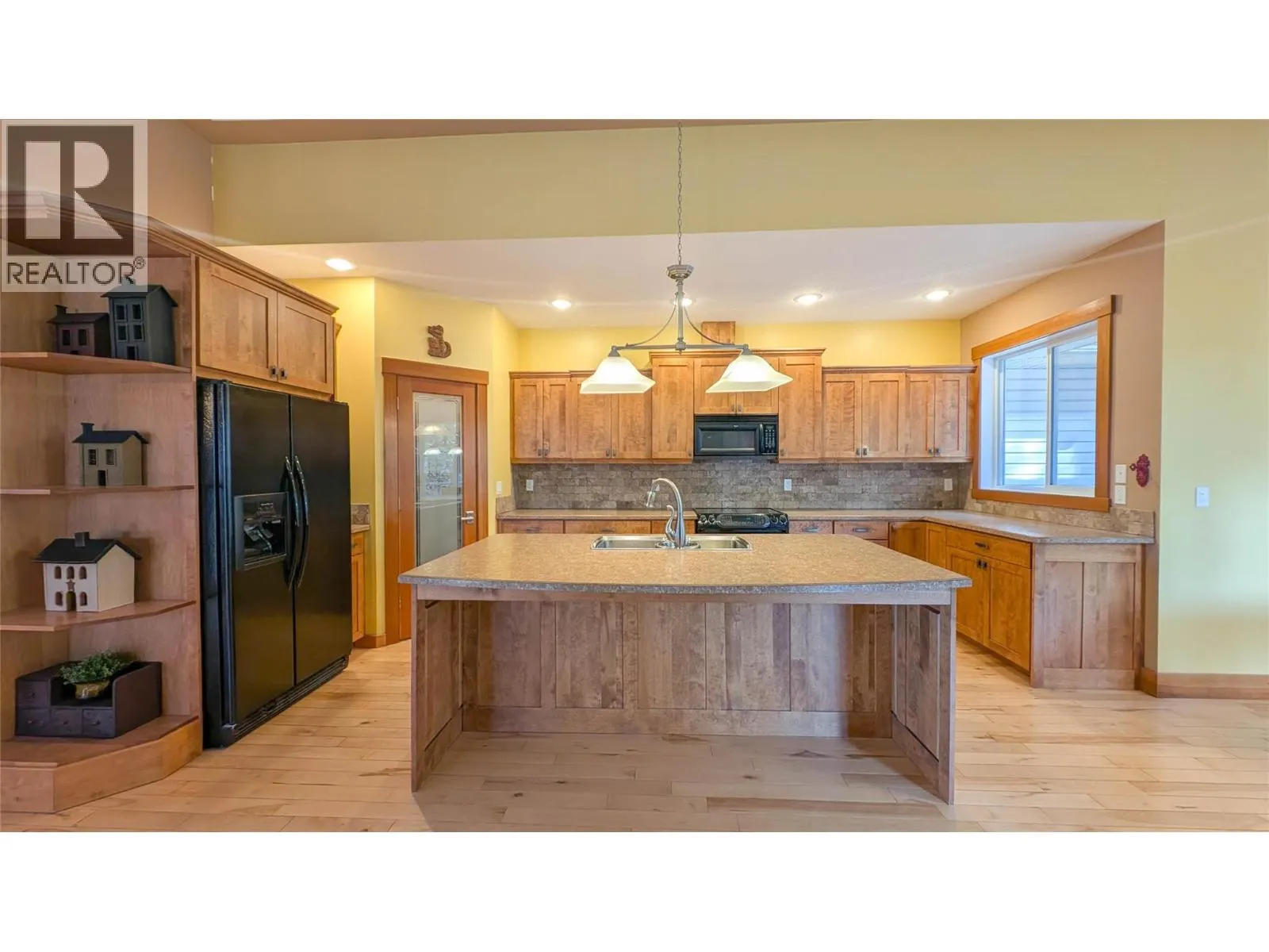 1545 Mt Fisher Crescent