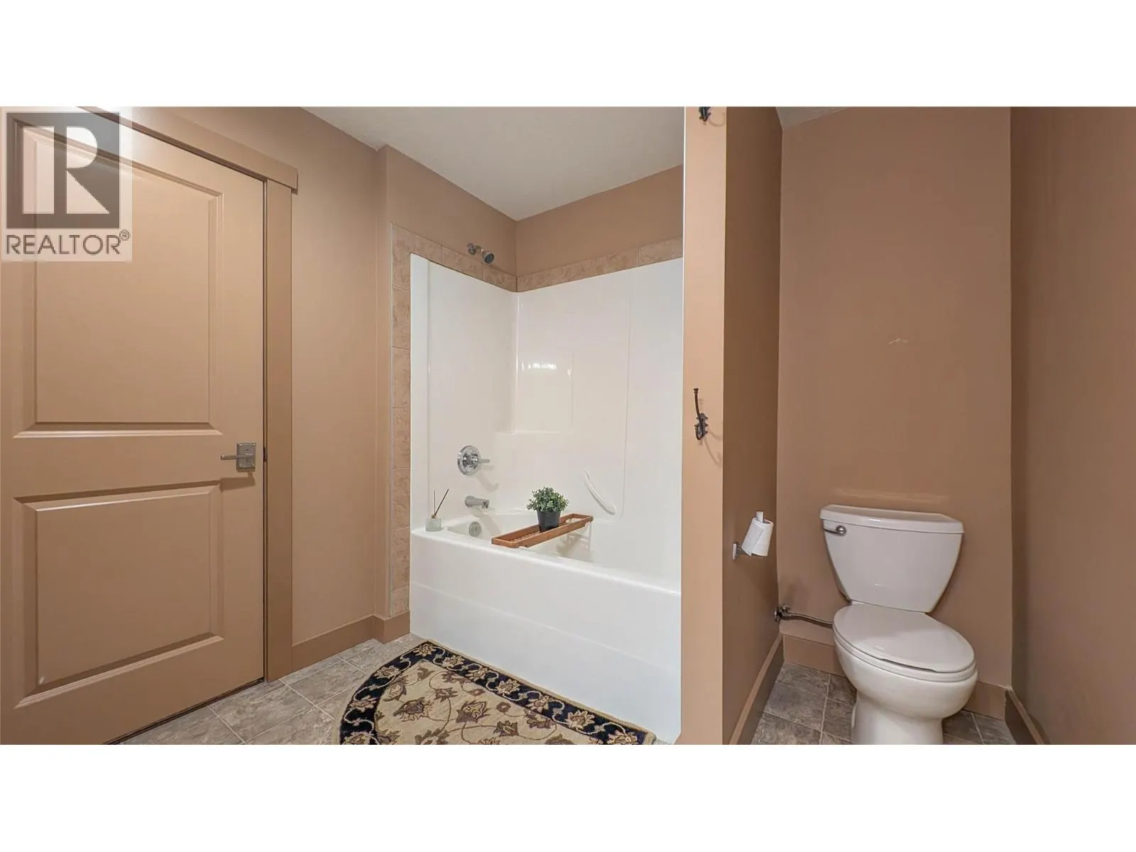 1545 Mt Fisher Crescent