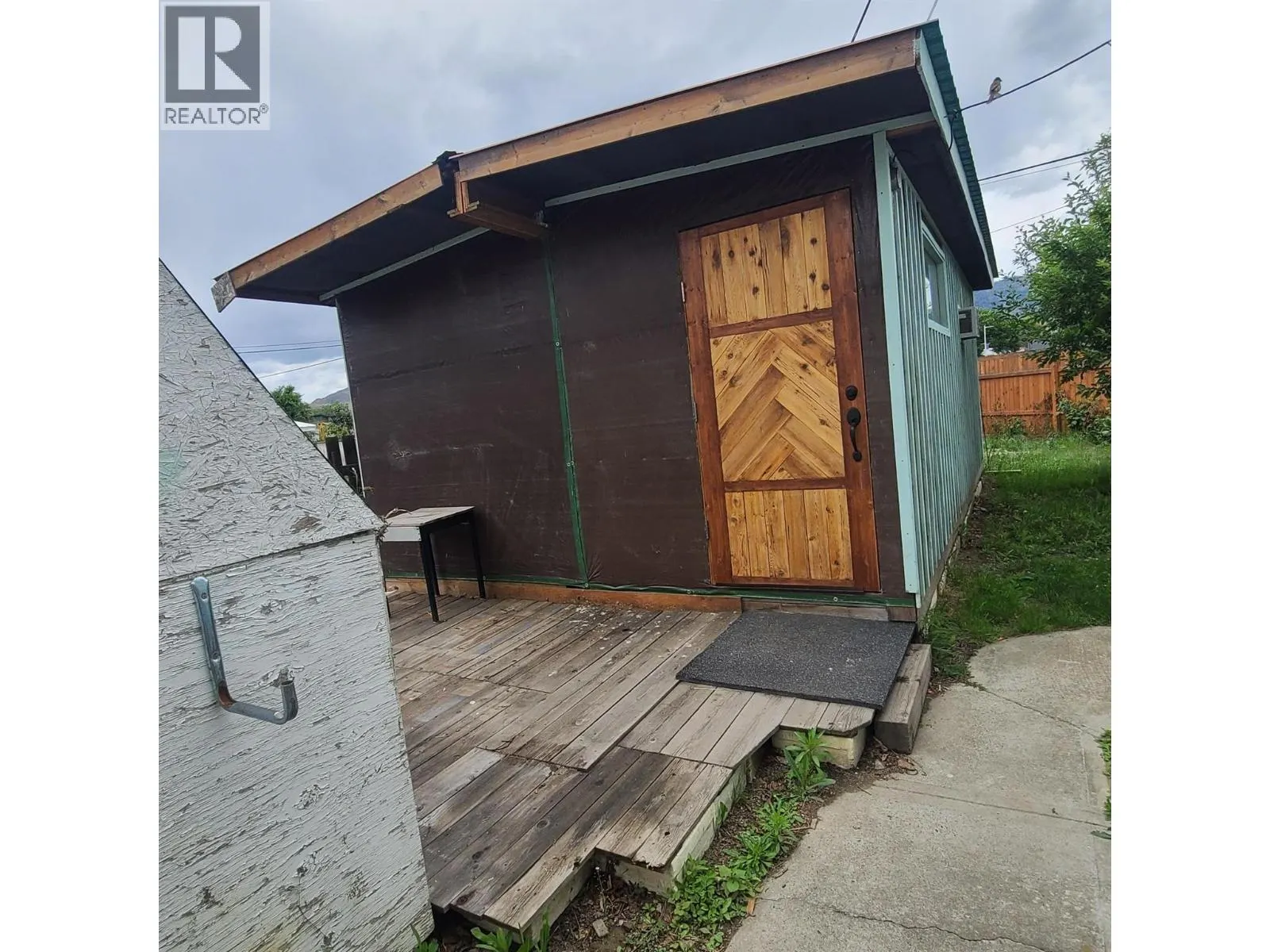 350 CAMPBELL Avenue