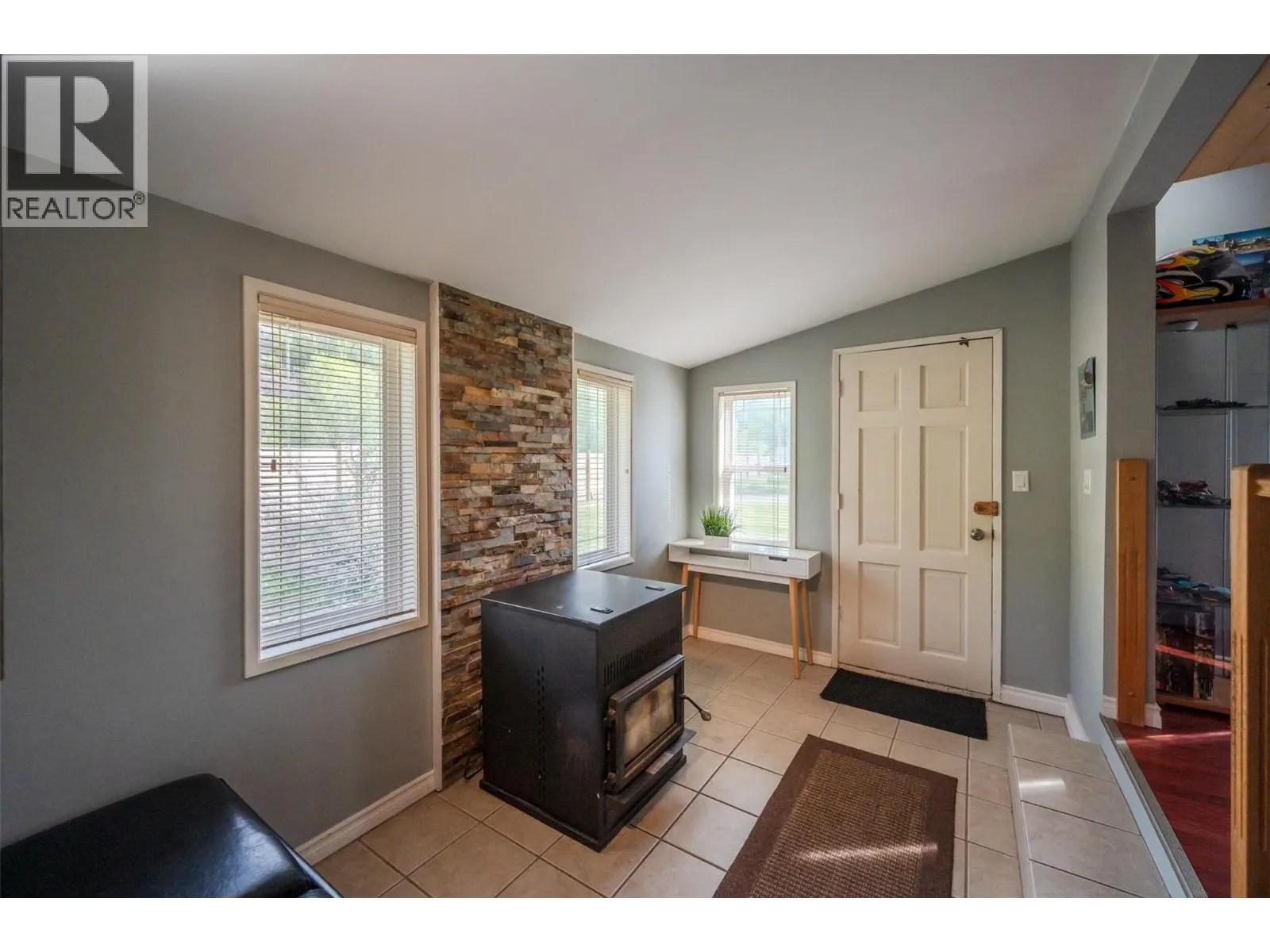 5471 SAWMILL Road