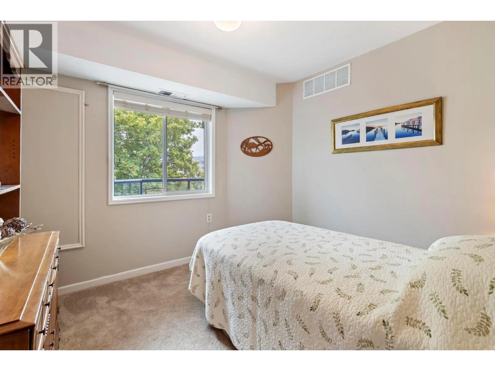 3157 Casorso Road Unit# 204