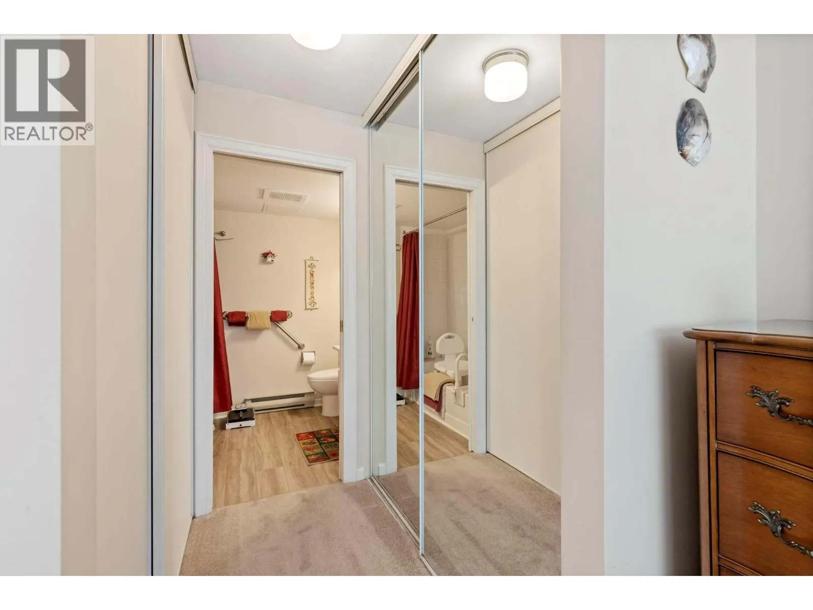 3157 Casorso Road Unit# 204