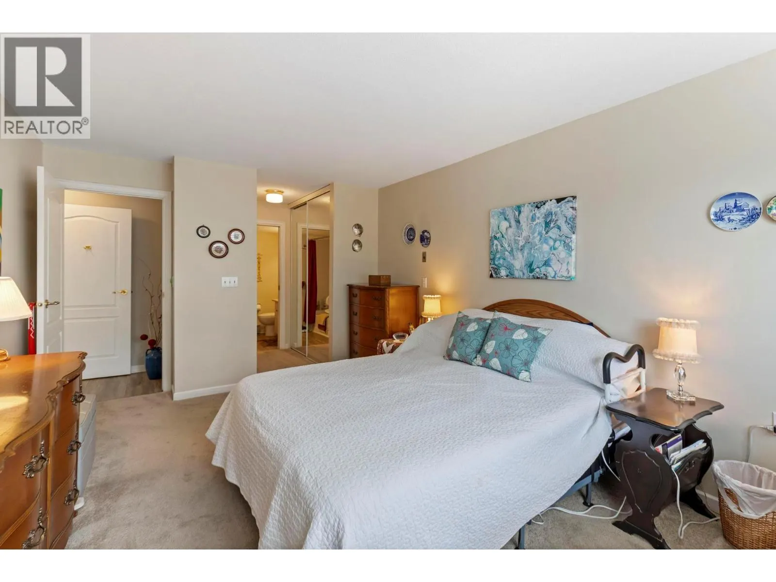 3157 Casorso Road Unit# 204