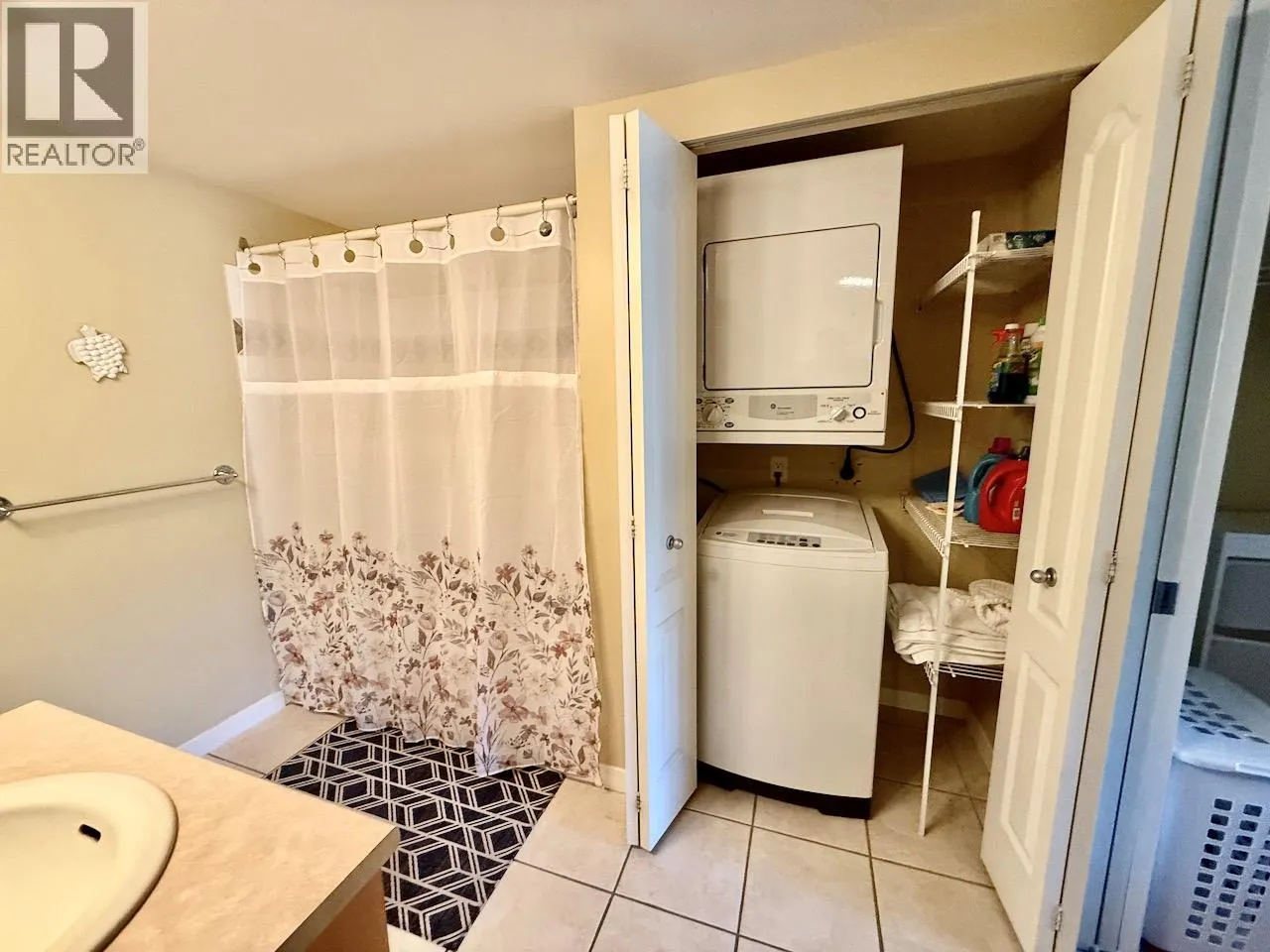 7600 COTTONWOOD Drive Unit# 406