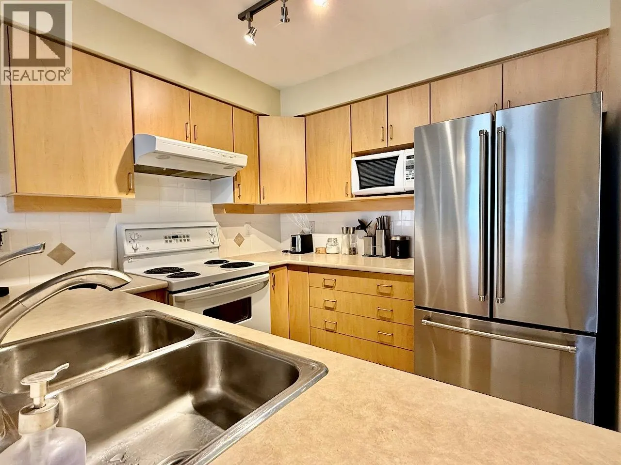 7600 COTTONWOOD Drive Unit# 406