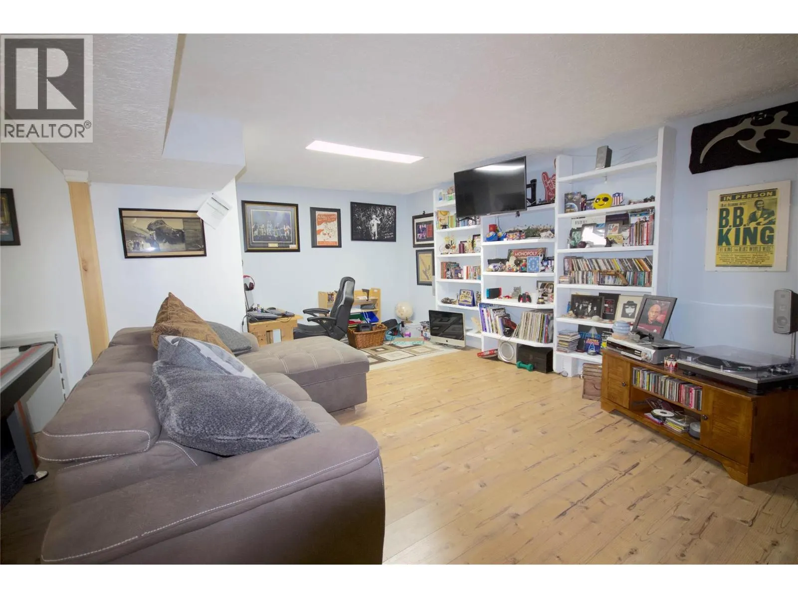 1505 113 Avenue