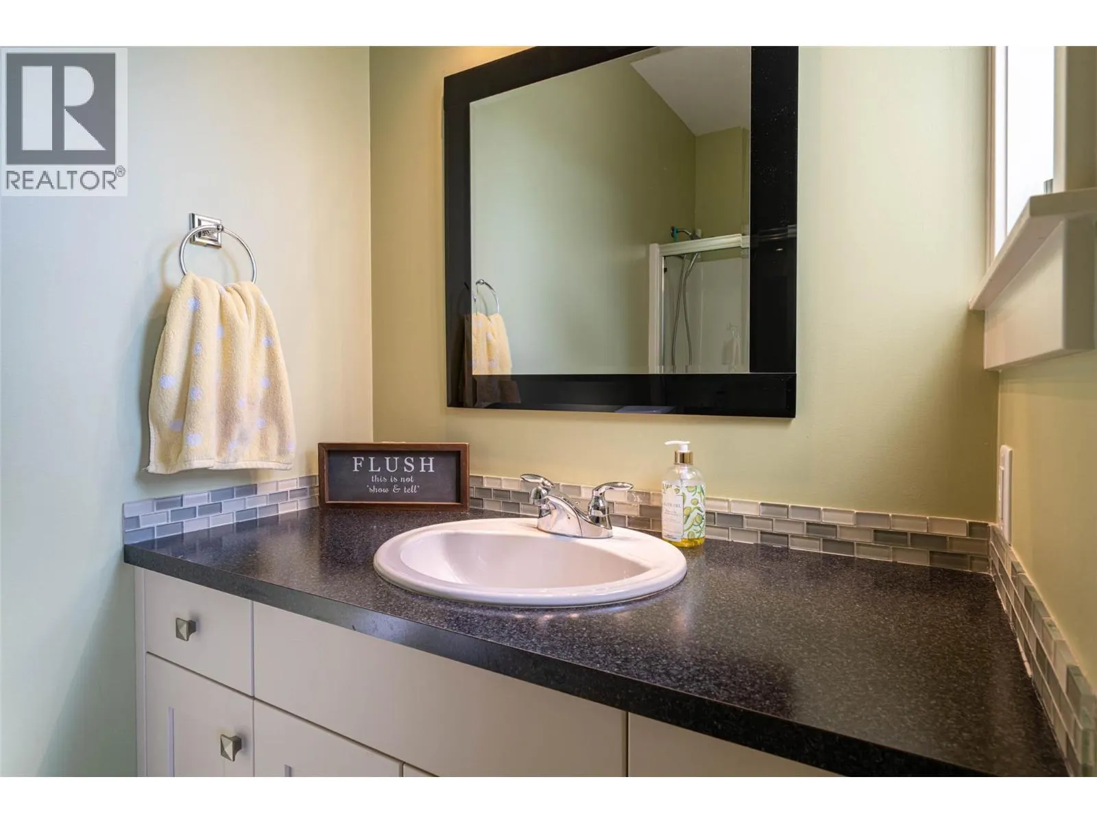 6905 Foothills Drive