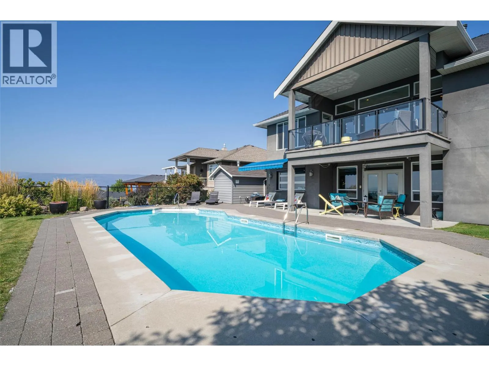 6905 Foothills Drive