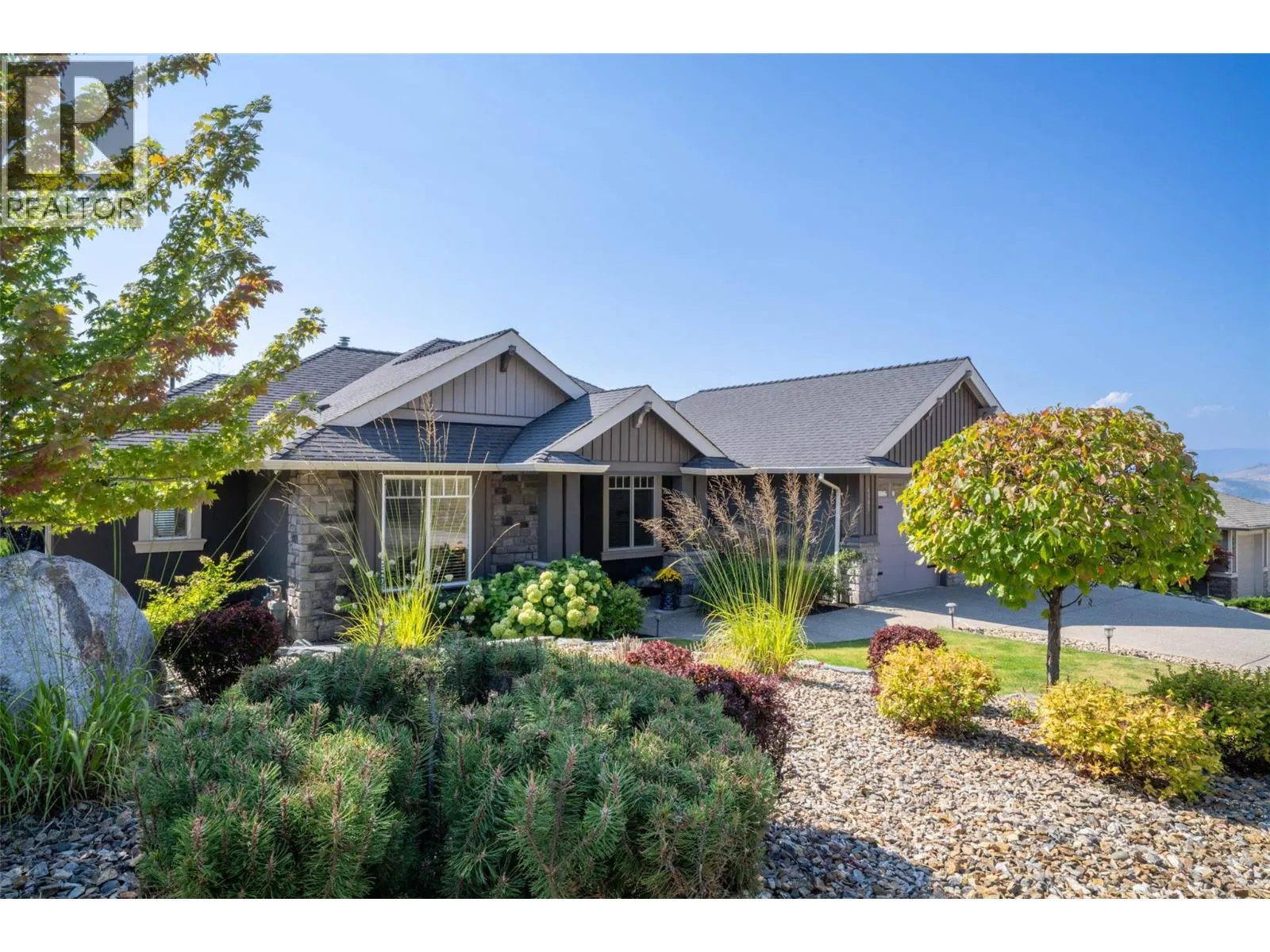6905 Foothills Drive