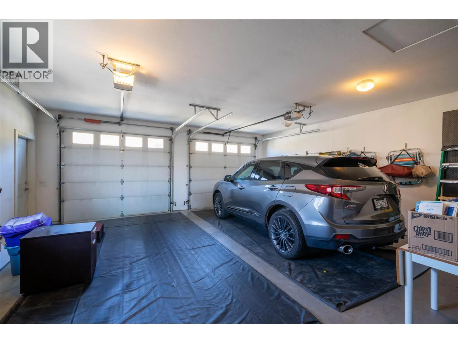 6905 Foothills Drive